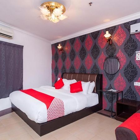 Super Oyo 1114 Neo Pegasus Hotel Segamat Exterior photo